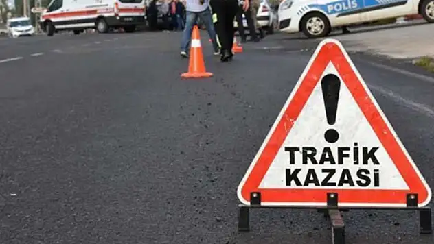 Konya'da minibüsün devrildiği kazada 1 çocuk öldü, 6 kişi yaralandı
