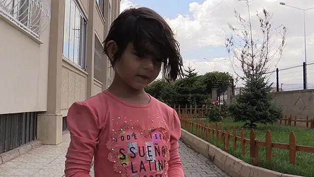 Konya'da minik İkra çalınan akülü arabasının yolunu gözlüyor