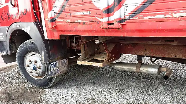 Konya'da misafirliğe giden vatandaşa şok! Kamyonetinin aküsünü çaldılar
