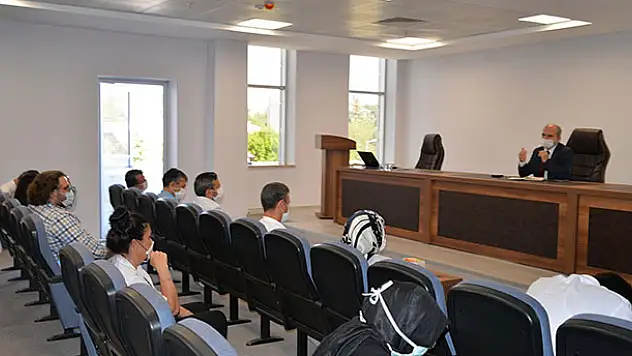 Konya'da mobil sağlık ekiplerinin Covid-19 ile mücadelesi değerlendirildi