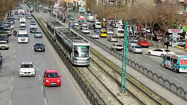 Konya'da motorlu kara taşıt sayısı bir yılda ne kadar arttı?