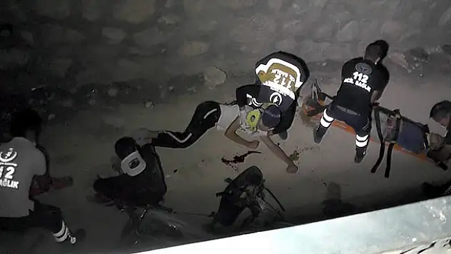Konya'da motosiklet boş su kanalına düştü: 3 yaralı