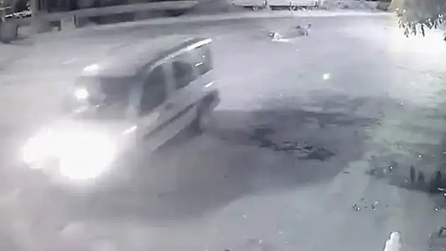 Konya'da motosiklet hafif ticari araca arkadan çarptı: 2 yaralı