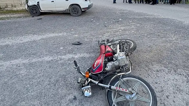 Konya'da motosiklet ile otomobil çarpıştı
