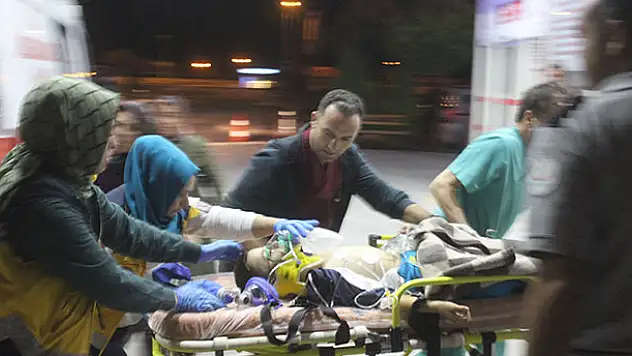 Konya'da motosiklet kazası aynı aileden 5 kişi yaralandı