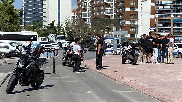 Konya'da motosiklet kazasında 1'i polis 2 kişi yaralandı
