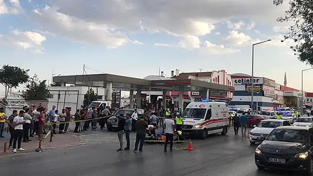 Konya'da motosiklet otomobile çarptı: 1 ölü, 1 yaralı