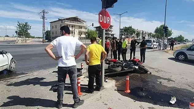 Konya'da motosiklet sürücüsünün öldüğü kaza kameraya yansıdı
