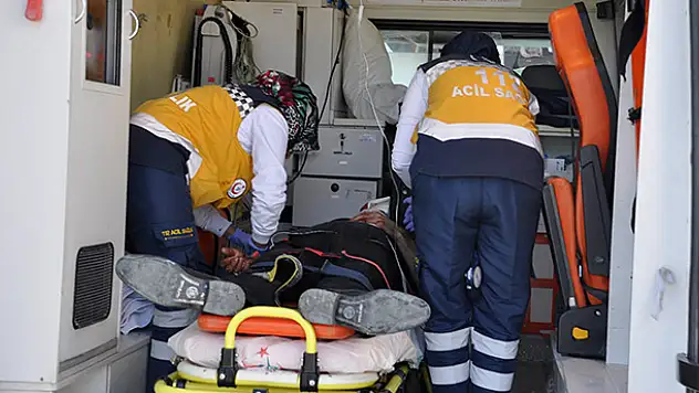 Konya'da Motosiklet ticari araca çarptı: 2 yaralı