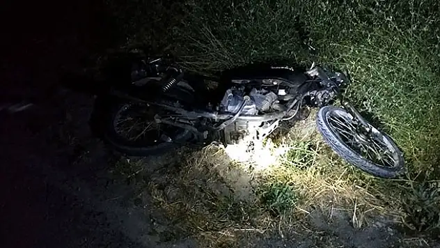 Konya'da motosikletiyle refüje çarpan 17 yaşındaki genç hayatını kaybetti