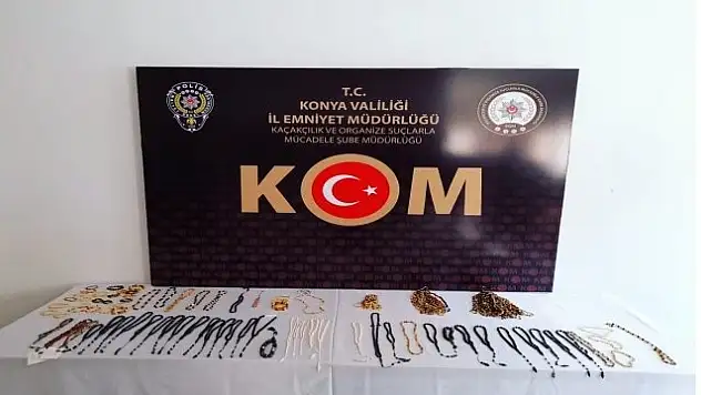 Konya'da nesli tehlikede olan bitki ve hayvan uzuvlarından yapılmış takılar yakalandı