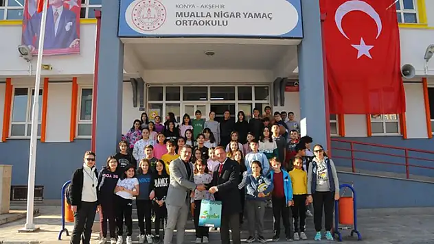 Konya'da Ödüllü Atık Pil Kampanyasında kazanan okullar hediyelerini aldı
