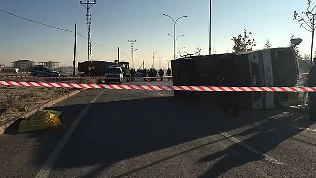 Konya'da öğrenci servisi ile kamyon çarpıştı: 1 ölü, 13 yaralı