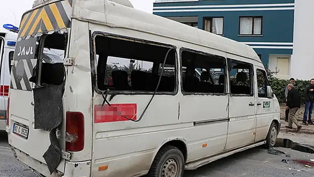 Konya'da öğrenci servisi kaza yaptı! 14 yaralı