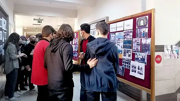 Konya'da öğrenciler skeçler ve parodilerle İngilizce öğreniyor
