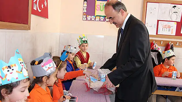 Konya'da öğrencilere okul sütü dağıtıldı
