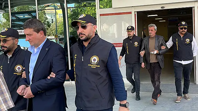 Konya'da öğretim üyesinin odasında silahla yaralanmasıyla ilgili şüphelilerden biri tutuklandı