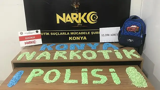 Konya'da okul çantasında uyuşturucu satışı polise yakalandı