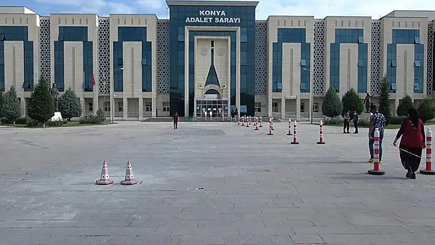 Konya'da okul müdür yardımcısı hakkında 'Namaz kılıyor musunuz ki, oruç tutuyorsunuz' dediği iddiasıyla suç duyurusu

