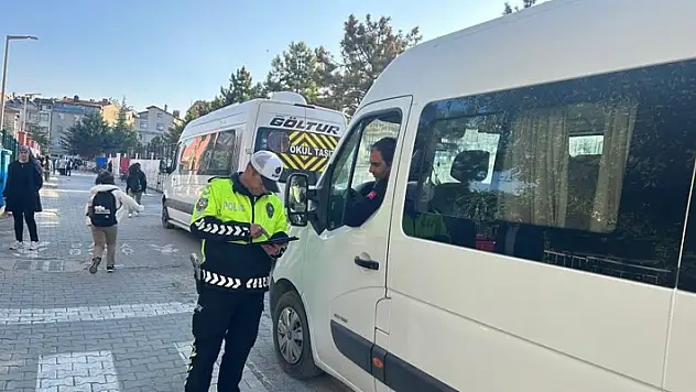 Konya'da okul servis araçlarına denetim sürüyor 