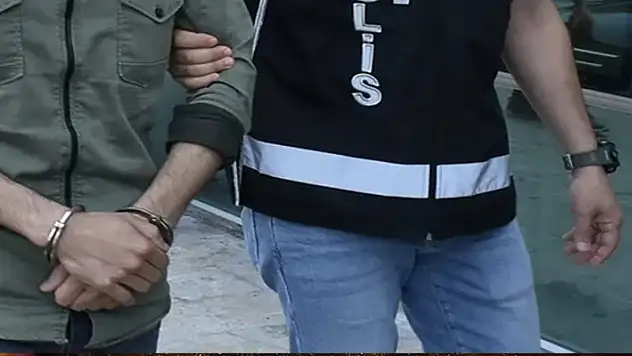 Konya'da okulda sahte müşahit kartıyla yakalanan kişi gözaltına alındı
