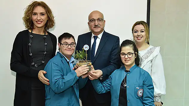 Konya'da 'Okullarımız Çiçek Açıyor' Projesi devam ediyor