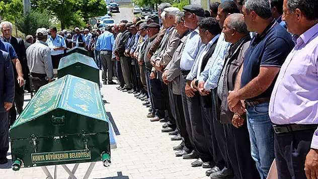 Konya'da öldürülen 5 kişi toprağa verildi