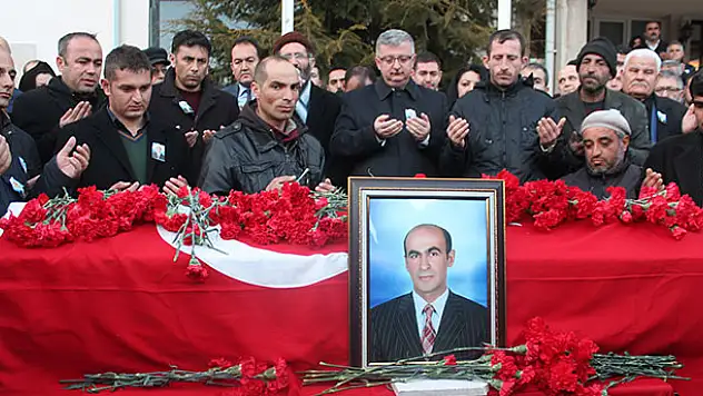 Konya'da öldürülen Ereğli Sosyal Yardımlaşma müdürü toprağa verildi