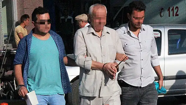 Konya'da örgün imamı ve profösörlere FETÖ operasyonu