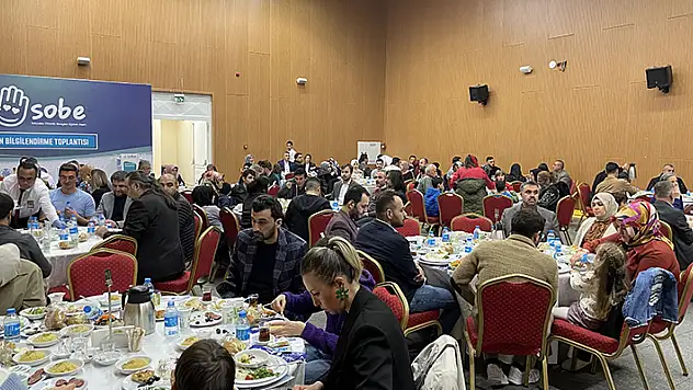 Konya'da otizmli bireyler ve aileleri iftarda buluştu
