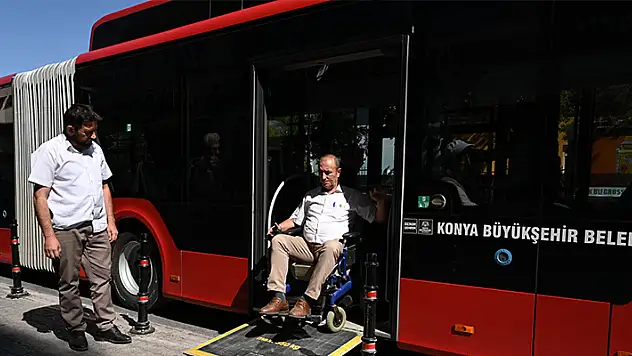 Konya'da otobüs şoförlerine engellileri daha iyi anlamaları için eğitim veriliyor
