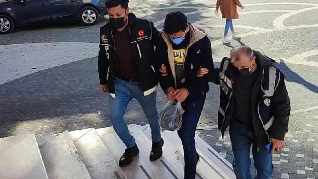 Konya'da otobüsteki yolcunun üzerinden 108 adet uyuşturucu hap çıktı
