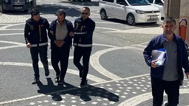 Konya'da otogarda uyuşturucu satmak isteyen şüpheli tutuklandı