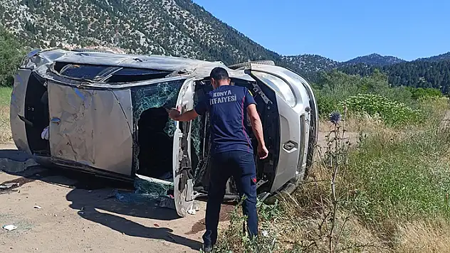 Konya'da otomobil devrildi: 1 ölü, 2 yaralı 
