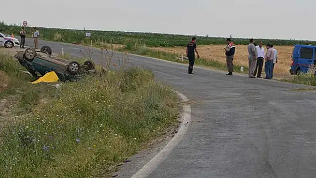 Konya'da otomobil devrildi: 1 ölü, 2 yaralı