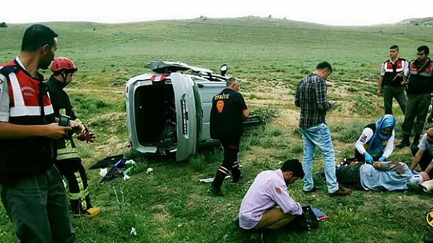 Konya'da otomobil devrildi: 1 ölü, 2 yaralı