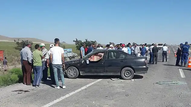 Konya'da otomobil devrildi: 2 ölü