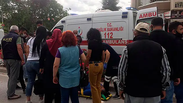 Konya'da otomobil ile elektrikli bisiklet çarpıştı
