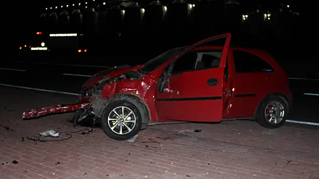 Konya'da otomobil ile kamyonet çarpıştı