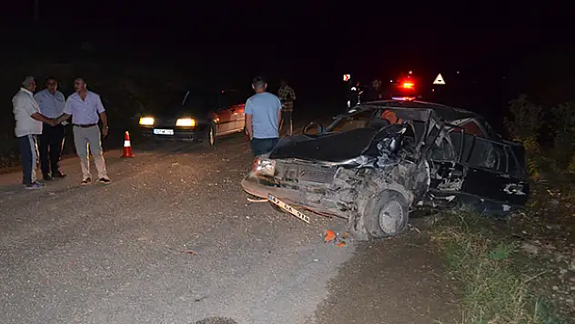 Konya'da otomobil ile tarım aracı çarpıştı: 6 yaralı