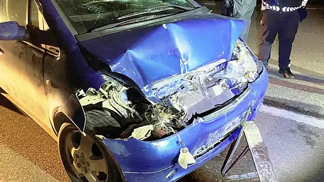 Konya'da otomobil kamyona çarptı: 1 yaralı
