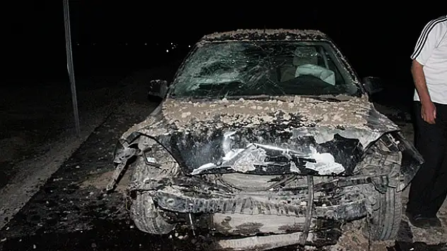 Konya'da otomobil kum yığınına çarptı: 7 yaralı
