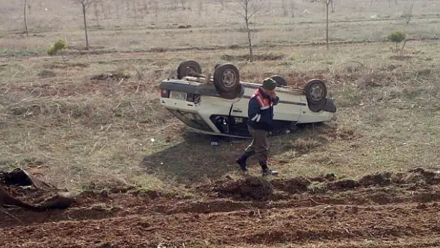 Konya'da otomobil meyve bahçesine devrildi: 5 yaralı