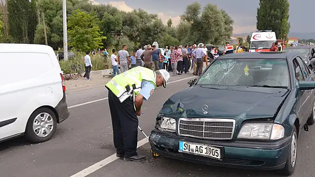 Konya'da otomobil motosiklete çarptı: 1 ölü