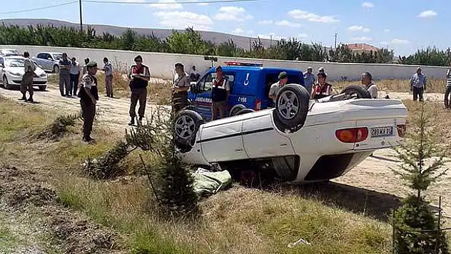 Konya'da otomobil şarampole devrildi: 1 ölü, 1 yaralı