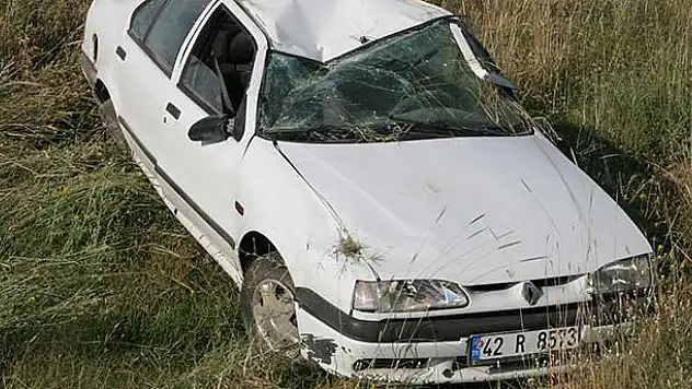 Konya'da Otomobil Şarampole Devrildi