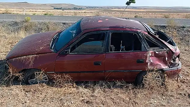 Konya'da otomobil şarampole devrildi: 3 yaralı
