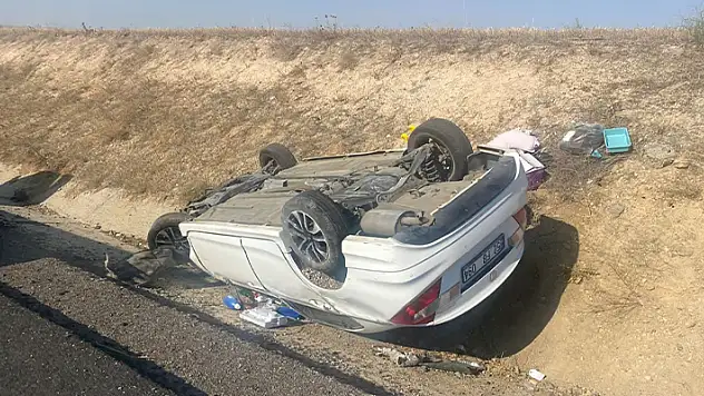 Konya'da otomobil şarampole devrildi: 3 yaralı
