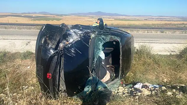 Konya'da otomobil şarampole devrildi: 4 yaralı
