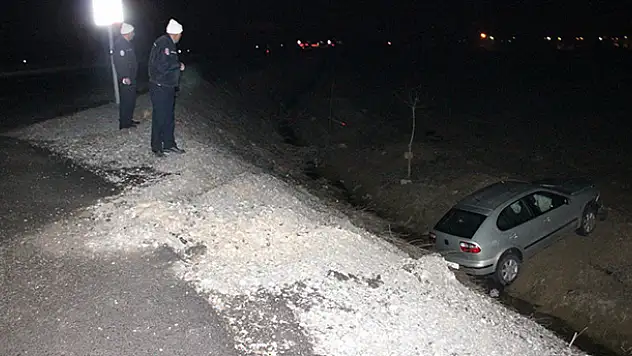 Konya'da otomobil şarampole devrildi: 7 yaralı